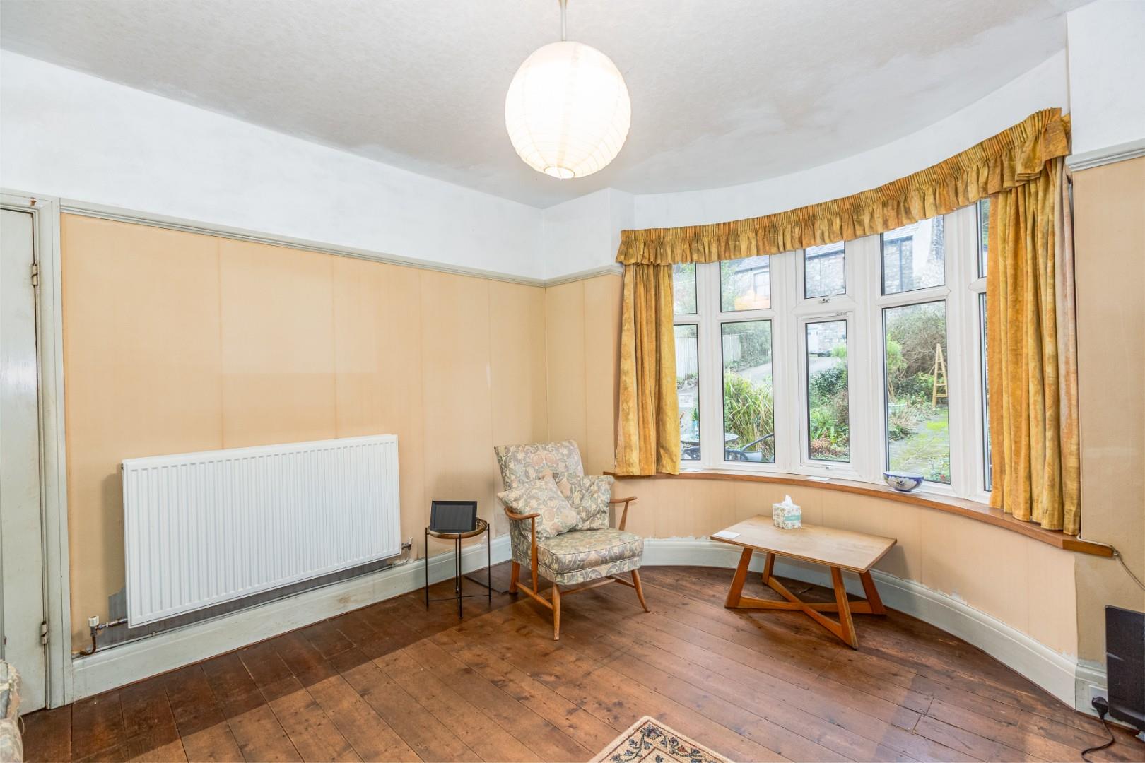 Bishopston Road, Bishopston, Swansea, SA3 3EH